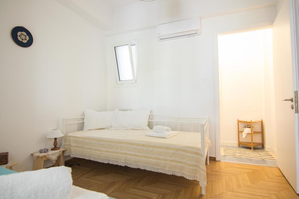 Athenian Blue - Family Apt 5' Minutes From Acropolis Museum Esterno foto