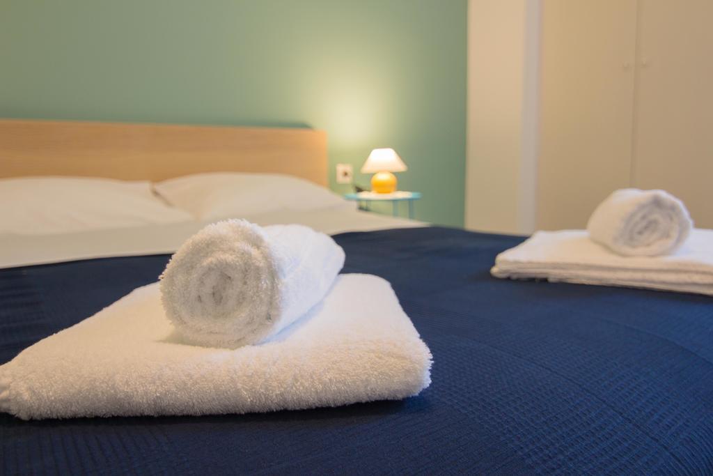 Athenian Blue - Family Apt 5' Minutes From Acropolis Museum Esterno foto